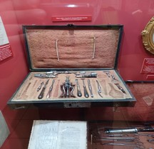 1849 Trousse Medecin  Budapest