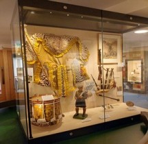 1900 British Bass Drum with a Panther Skin Drumhead Grosse Caisse Peau de Panthère Stirling