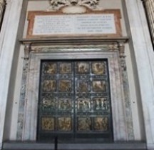 Vatican Basilica San Pietro Porte Sainte