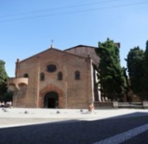 Bologna Basilica Santo Stefano  Chiesa Crossifisso