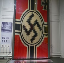 1938 Reichskriegsflagge  Hotel Meurice  1944 Paris