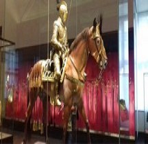 Allemagne Saxe 1594 Prunkharnisch mit Rossstirn und Kürisssattel Augsburg  Rustkammer Dresde