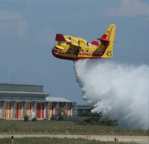 Canadair CL-415 Vol  Nimes 2015