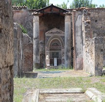 Pompei Regio VI Insula 10 Maison de la grande Fontaine ou Maison d'Helvius Vastalis Grande Fontaine