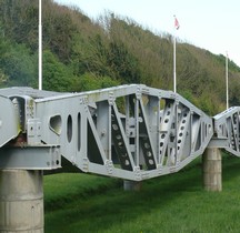 Calvados .Arromanches Passerelle Flottante Whale