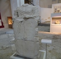 Gaule Mondragon Guerrier Acéphale Avignon Musée Lapidaire