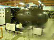 Bombe Nucléaire 1945 Bombe A Fat Man