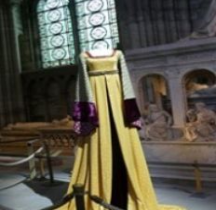 Vêtement 1500 Anne de Bretagne Reine de France st Denis 2016