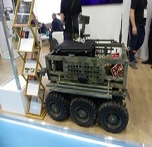 Drone robot UGV Polska Grupa Zbrojeniowa PGZ  PIAP HUNTeR Robot terrestre militaire (UGV) Eurosatory 2026