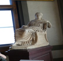 Statuaire Rome  Donna seduta Florence Uffizzi
