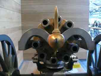 1865 Canon Revolver Gatling Gun  Londres