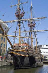 1577 HMS Golden Hind  Londres