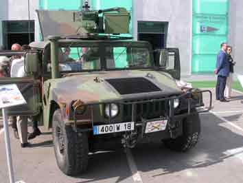 Humvee M242 Bushmaster Eurosatory 2004