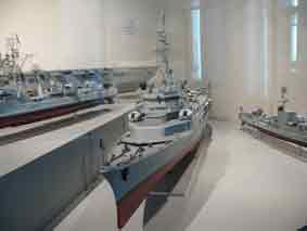 Porte Helicoptère Jeanne d'Arc Maquette Paris Musée Marine