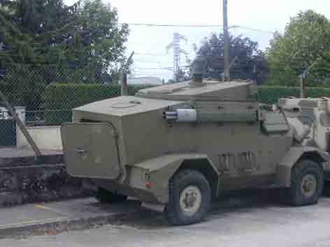 Panhard M 3 HOT (Saumur)