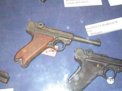 Pistolet Mauser P08