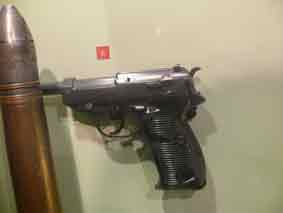 Pistolet Mauser P38 (Bayeux)