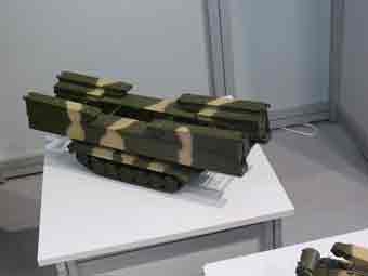 MTU 72 Maquette Eurosatory 2010