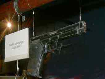 Pistolet automatique de 7,65 mm modèle 35A