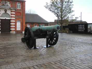 Saxe 1773 Demi Canon Londres