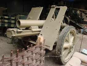Obusier 15 cm schwere Infanterie Geschutz 33 Duxford
