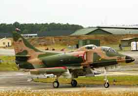 Douglas T-A-4SU- Super Skyhawk