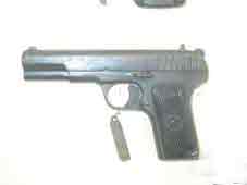 Pistolet Tokarev TT33  M 1933 Barcelona