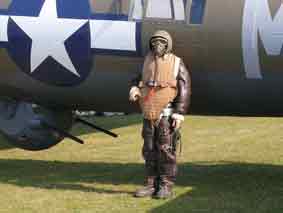 1944 Aviation USAAF ETO Mitrailleur France La ferté Alais