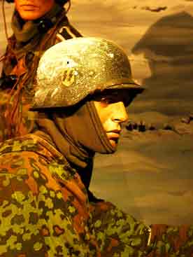 0 Camouflage 1945 SS Camo Eichenlaubmuste Ambleteuse